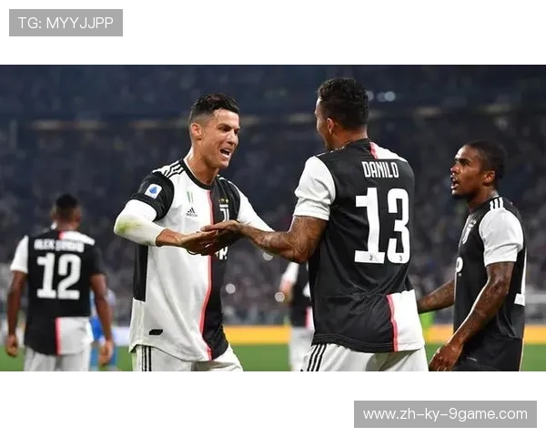 尤文达尼洛调度后场如指挥官